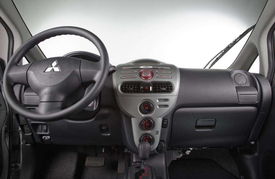  Mitsubishi i-MiEV 2012 года  (US) (фото 162 из 234)